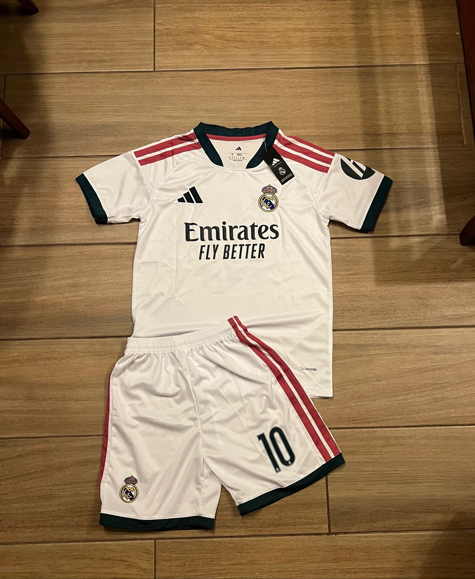 Equipación Real Madrid Mbappe talla S